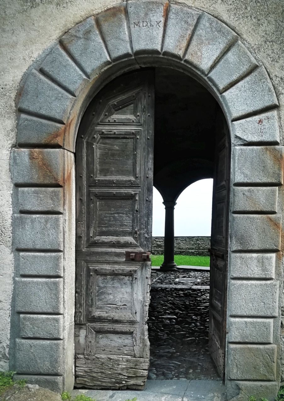 Portone d'ingresso Palazzo Podestà Caspano
