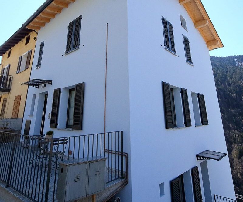 casa azzurra esterno