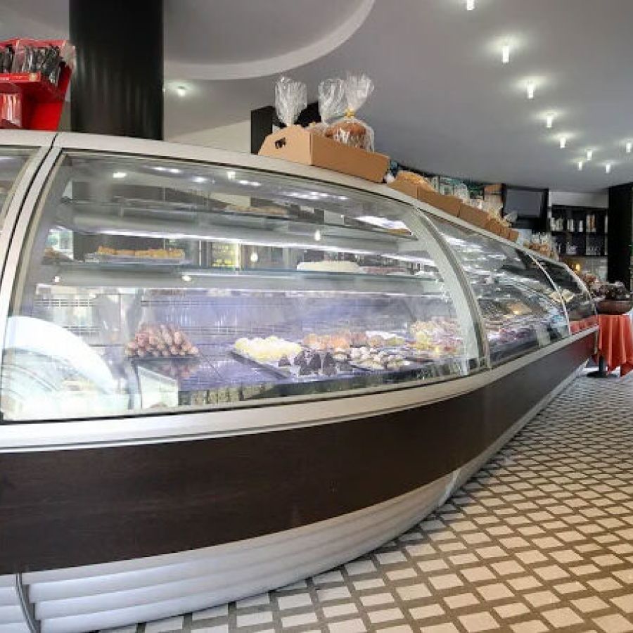 Interno bar gelateria dolce forno morbegno san rocco