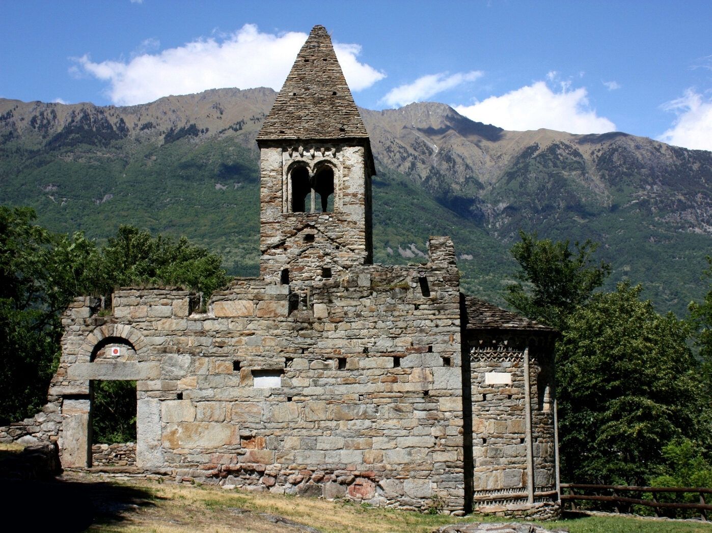 abbazia di san pietro in vallate cosio valtellino
