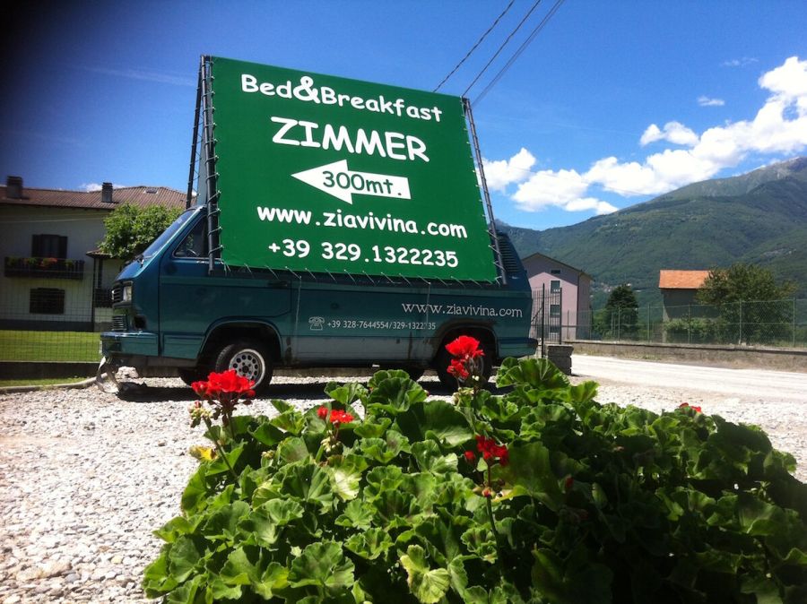 Esterno insegna b&b zia vivina