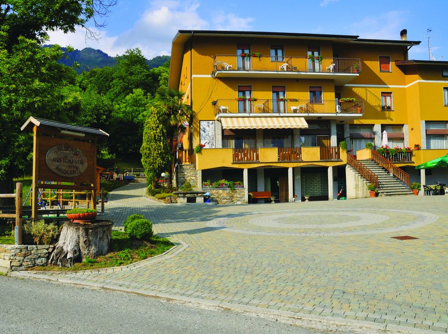 Esterno albergo ristorante Innocenti Ardenno
