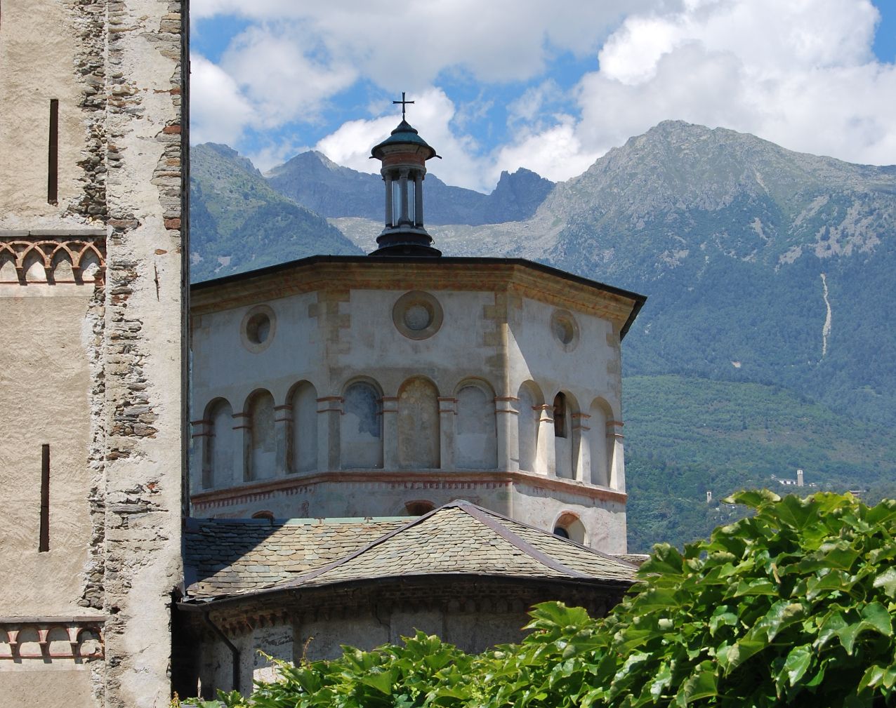 chiesa beata vergine assunta morbegno arte cultura