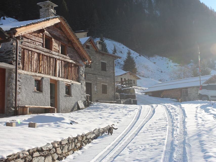 esterno rifugio il pirata tartano