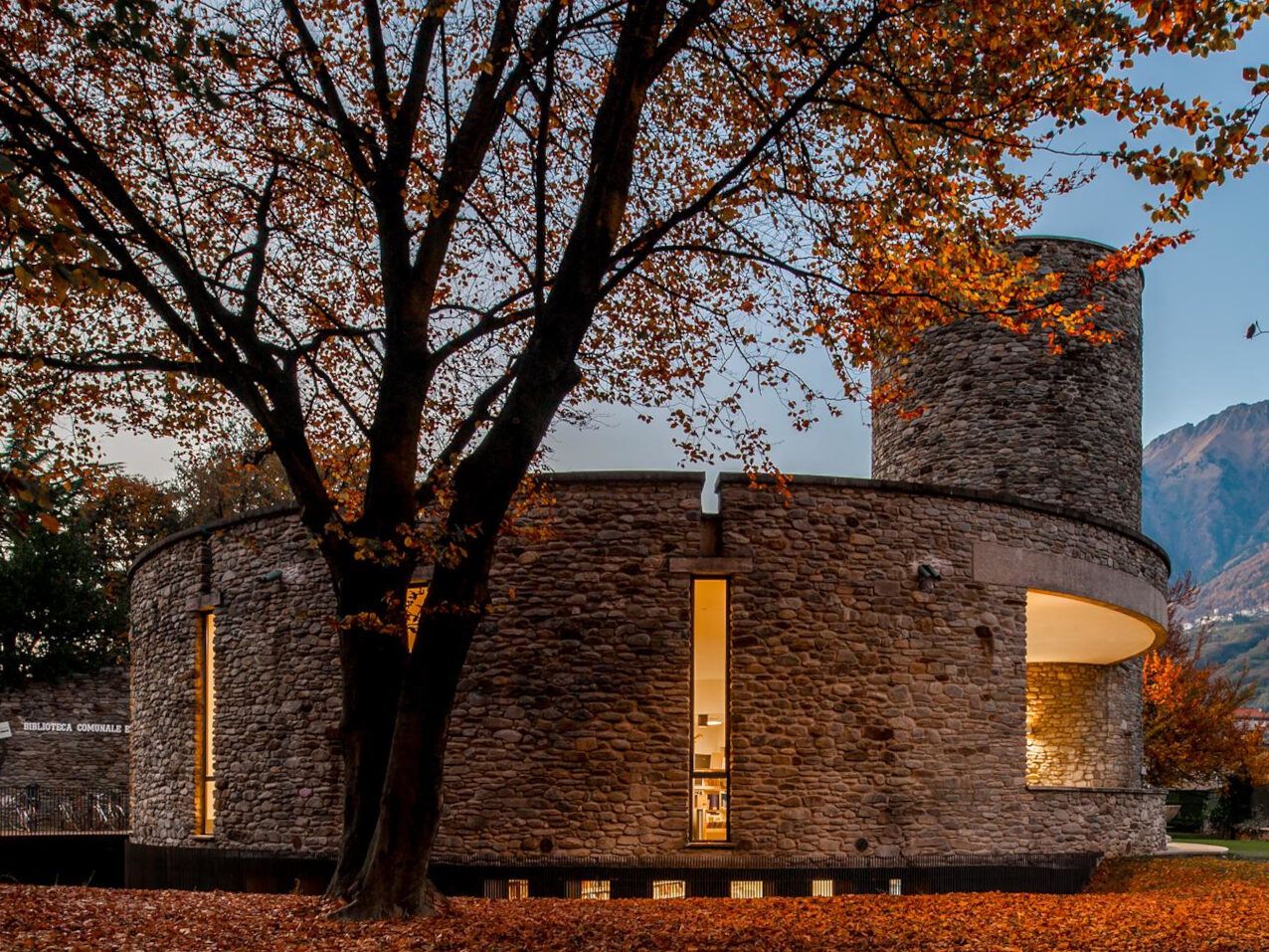 biblioteca civica ezio vanoni morbegno cultura